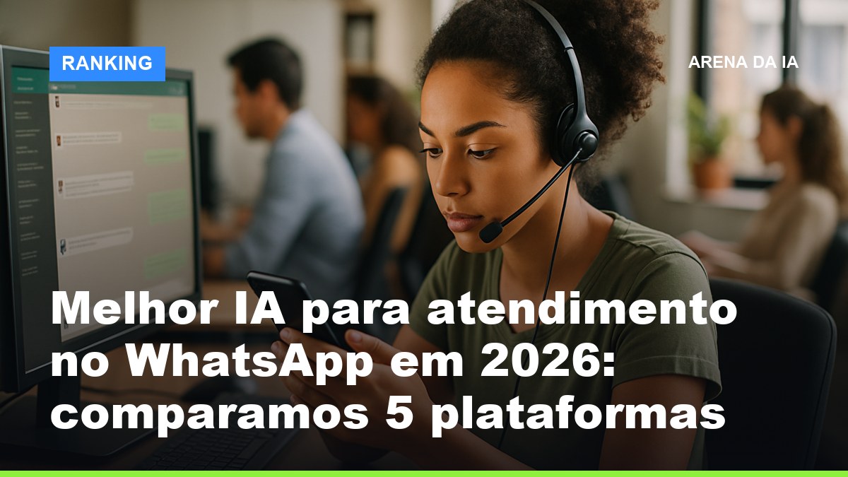 Atendente brasileira respondendo clientes no WhatsApp com IA de atendimento na tela do computador em escritório de pequena empresa